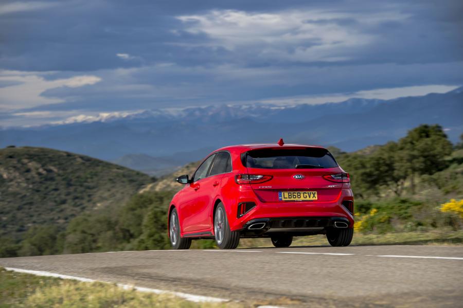  Kia Ceed GT 2019 года  (UK) (фото 39 из 43)